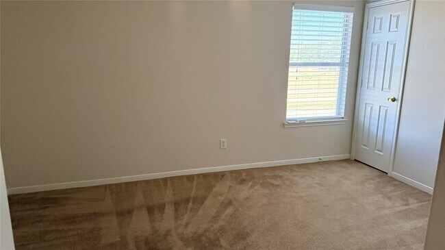 Building Photo - 2107 Auburn Vale St