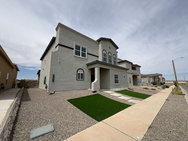 Building Photo - FAR EASTSIDE HOME FOR RENT