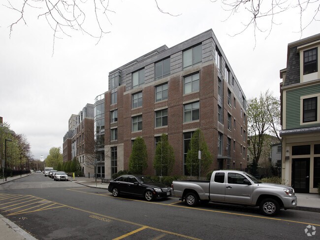 Building Photo - Alumnae Hall