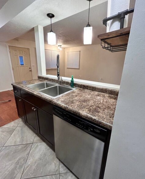 Building Photo - 6412 83rd Ct N