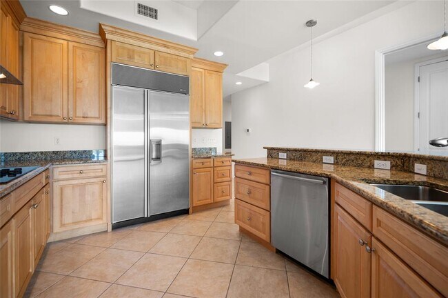 Building Photo - 1375 Beach Rd