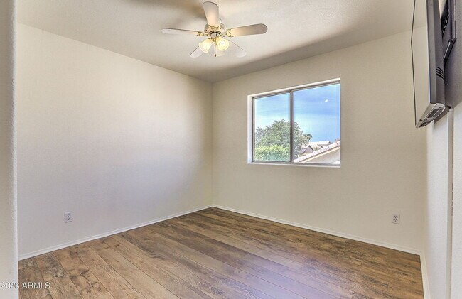 Building Photo - Single Family Home For Rent