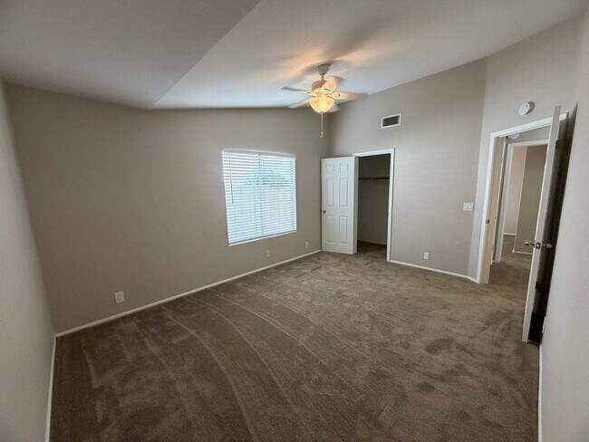 Building Photo - Desirable Arrowhead Ranch Home