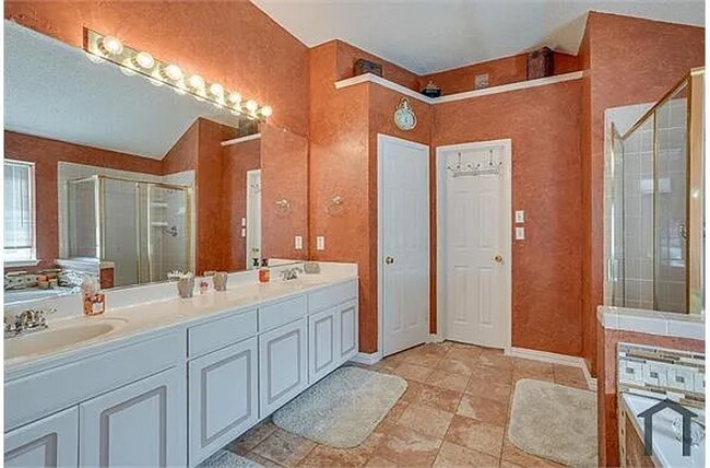 Building Photo - Spacious 4 Bedroom House in Mesquite