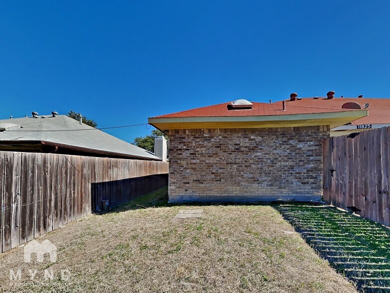 Building Photo - 11835 Garden Terrace Dr