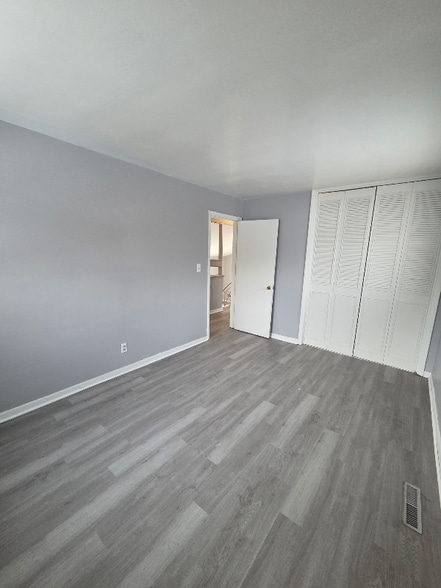 Building Photo - 5702 Oxley Dr