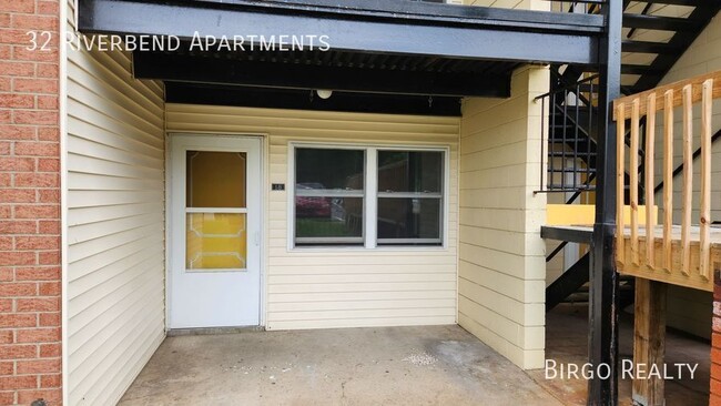 Building Photo - Beautiful 1 Bedroom Apartment- Move in Today!