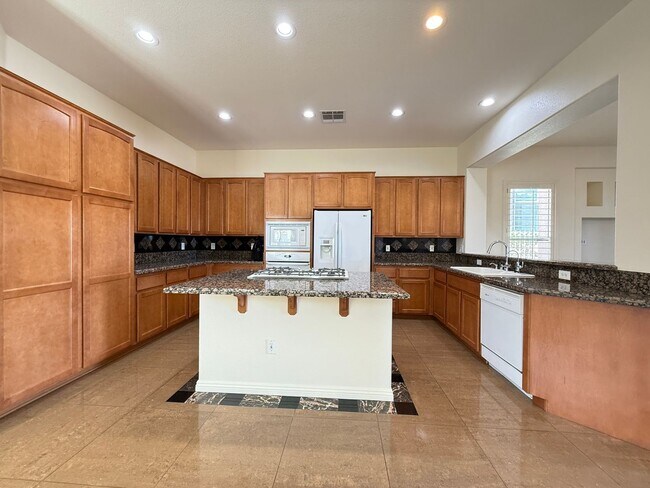 Building Photo - 10284 Sofferto Ave