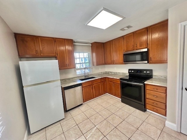 Building Photo - 2208 Clubside Dr