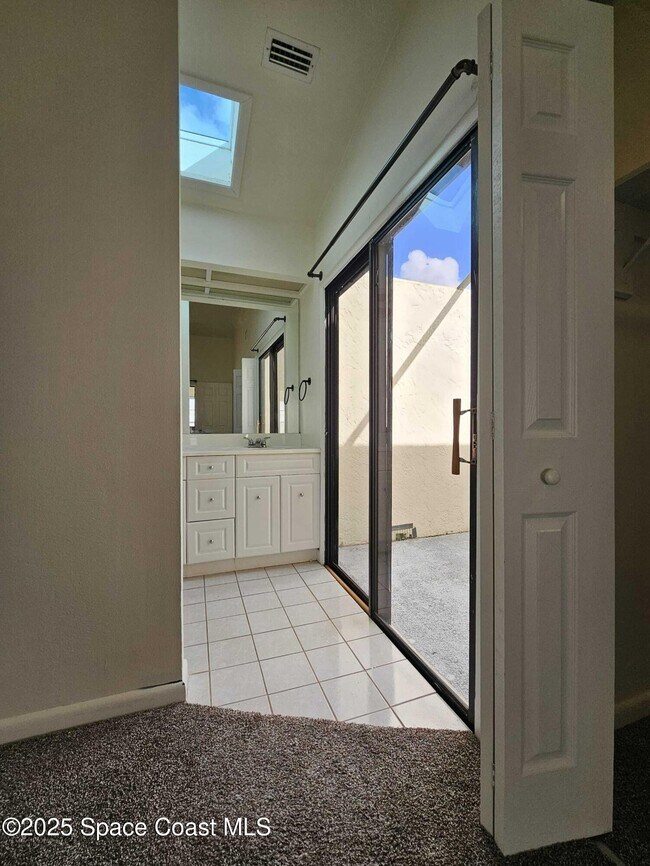 Building Photo - 391 Cypress Point Dr