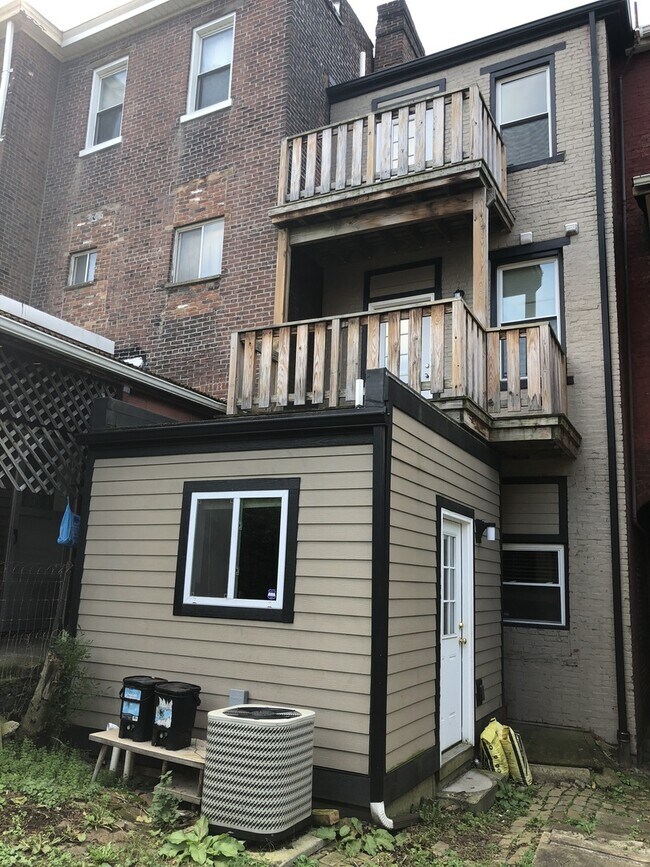 Building Photo - *****Gorgeous Lawrenceville 3-Bed / 1.5 Bath available FOR RENT   July 1st!!******