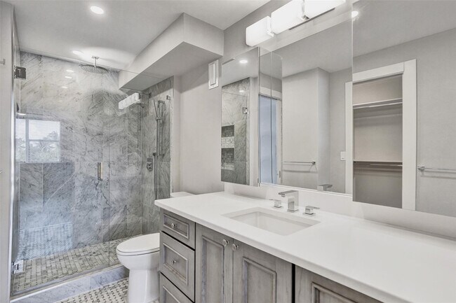 Building Photo - 5200 N Ocean Blvd