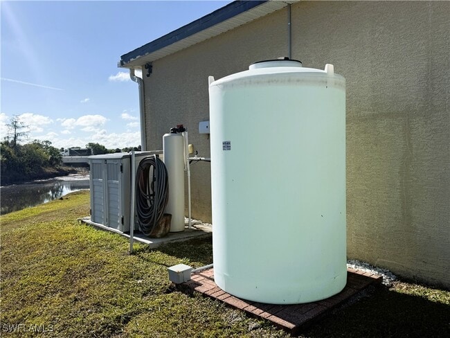 Building Photo - 1280 12th Ave NE