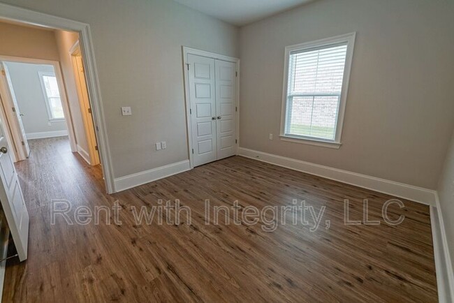 Building Photo - 3831 Arbor Dr