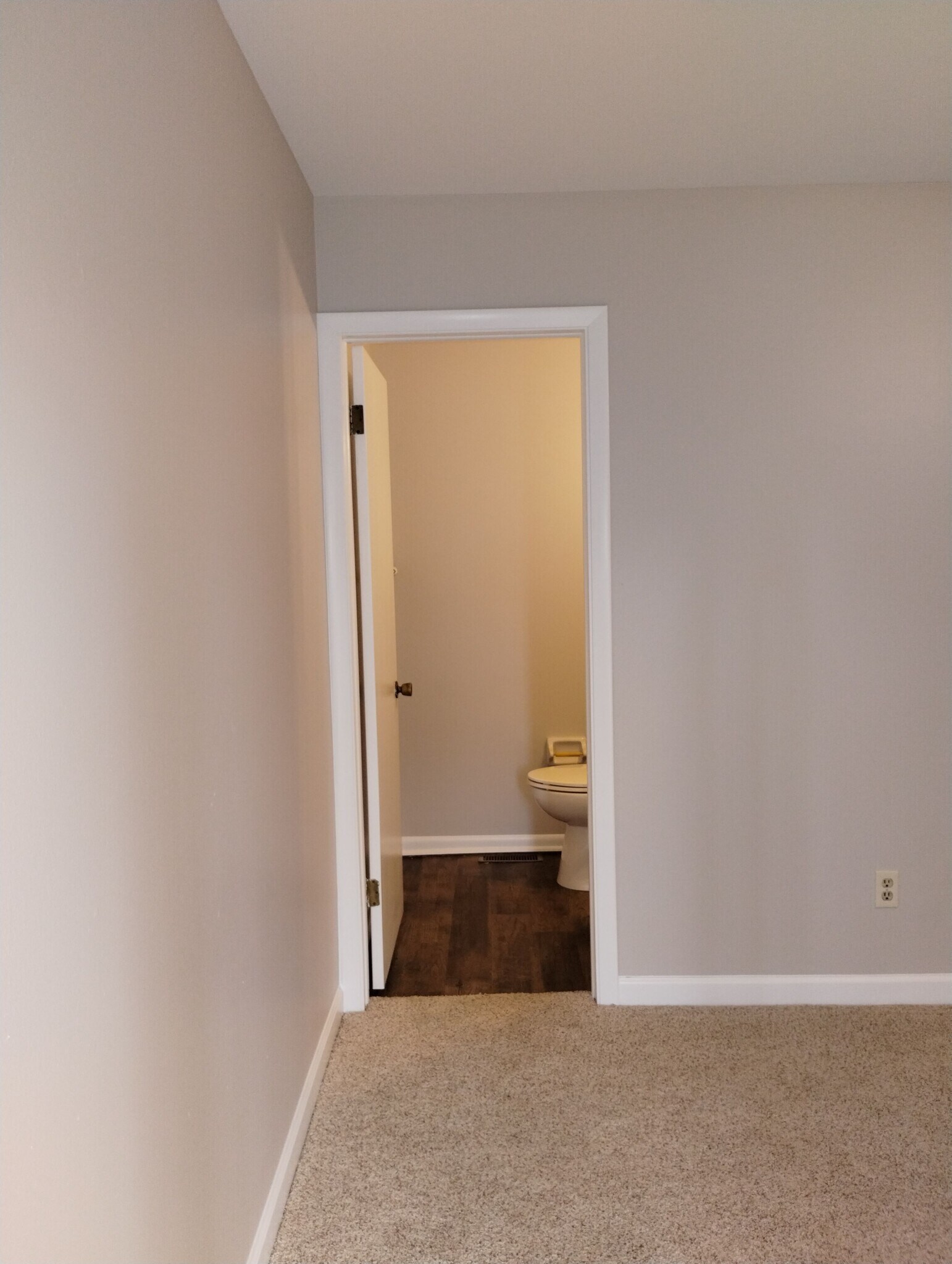 Building Photo - 728 Red Deer Ln