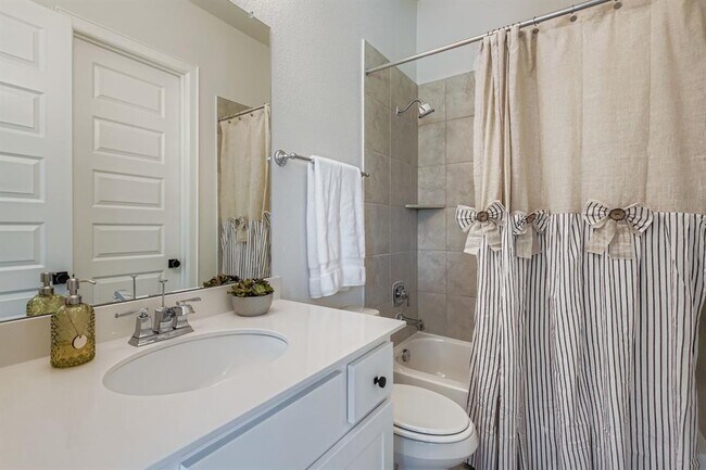 Building Photo - 9818 Wright Dr
