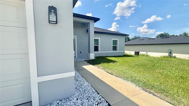 Building Photo - 13751 SW 43rd Cir