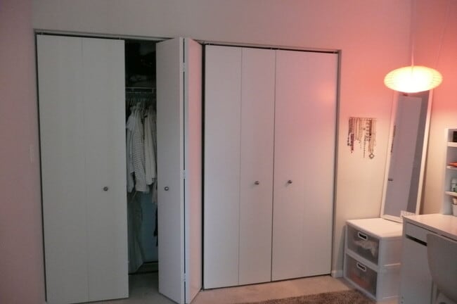 Building Photo - 1255 S State St