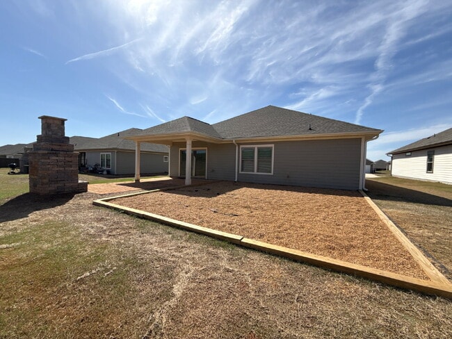 Building Photo - 280 Shangrila Wy