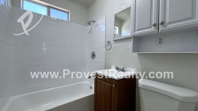 Building Photo - 15990 Yucca St