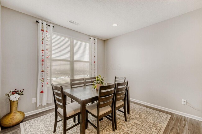 Building Photo - 1585 Nettle Ct