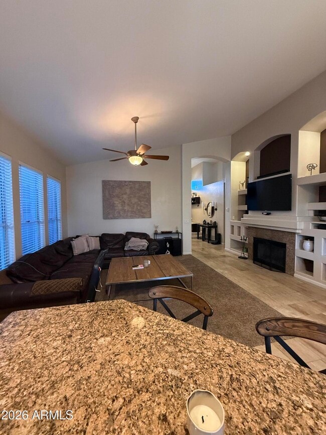 Building Photo - 4229 E Rancho Caliente Dr