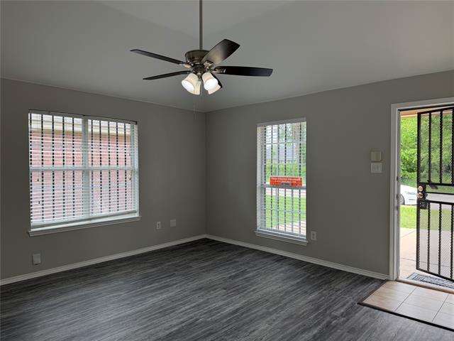 Building Photo - 3332 Navaro St