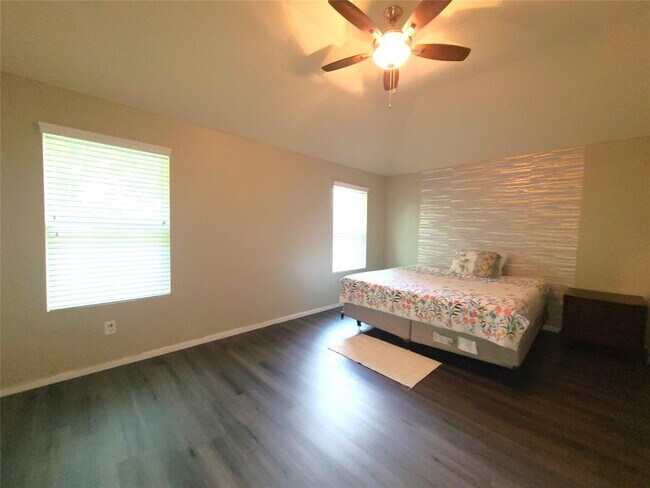 Building Photo - 3103 Thicket Path Way