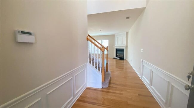 Building Photo - 2036 Fosco Dr NW