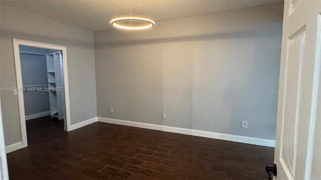 Building Photo - 3215 NE 184th St