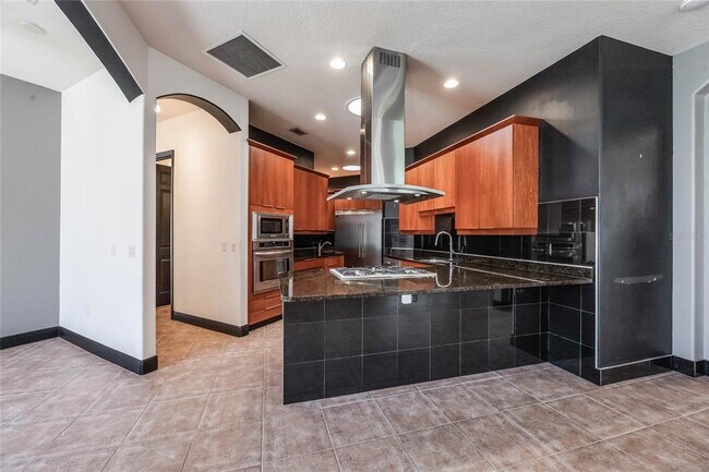 Building Photo - 349 La Creek Ct