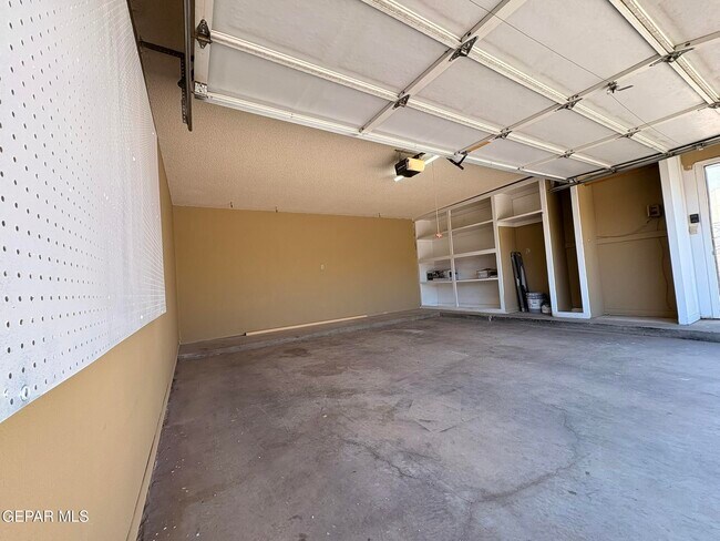 Building Photo - 7148 Villa Hermosa Dr