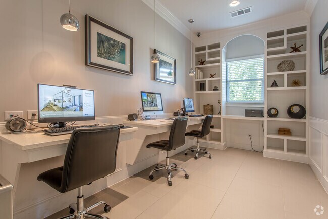 Business Center - Berkshire Jones Forest