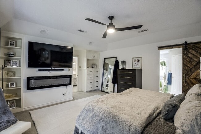 Building Photo - 3719 Danbury Dr