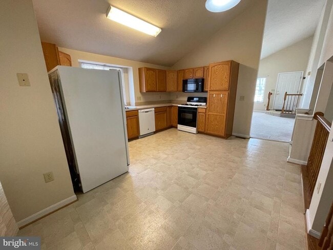 Building Photo - 45586 Curley Ct