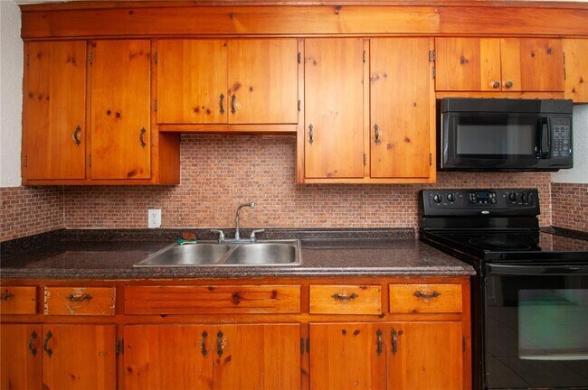 Building Photo - 7911 52nd Way N