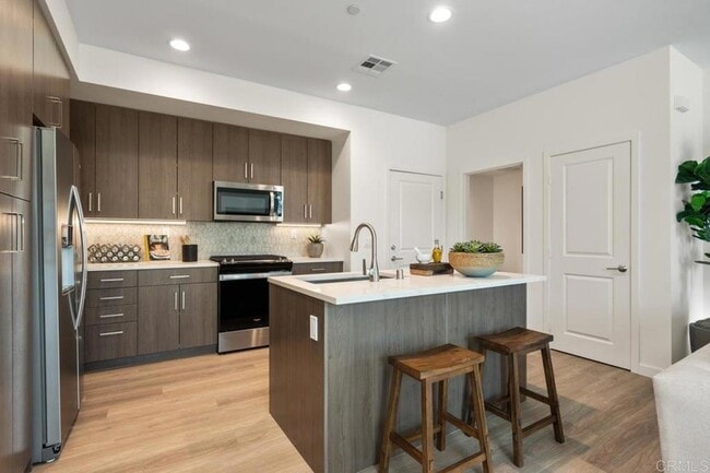 Building Photo - 3055 Avenida Torcello