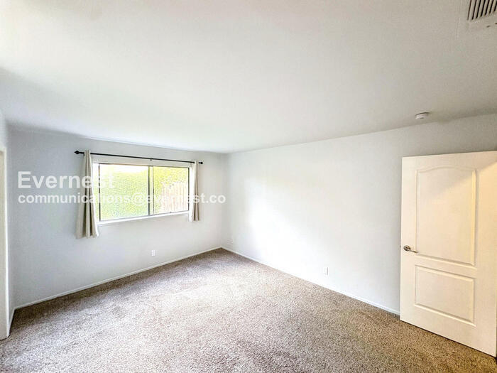 Building Photo - 6812 Folsom Oaks Ct