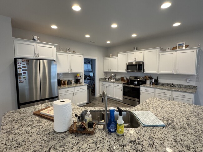 Building Photo - 434 Nantucket Trl