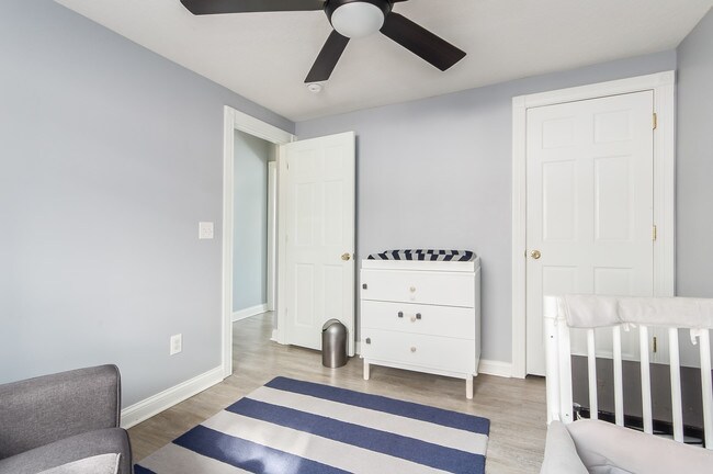 2nd Floor Bedroom - 1141 Summit St