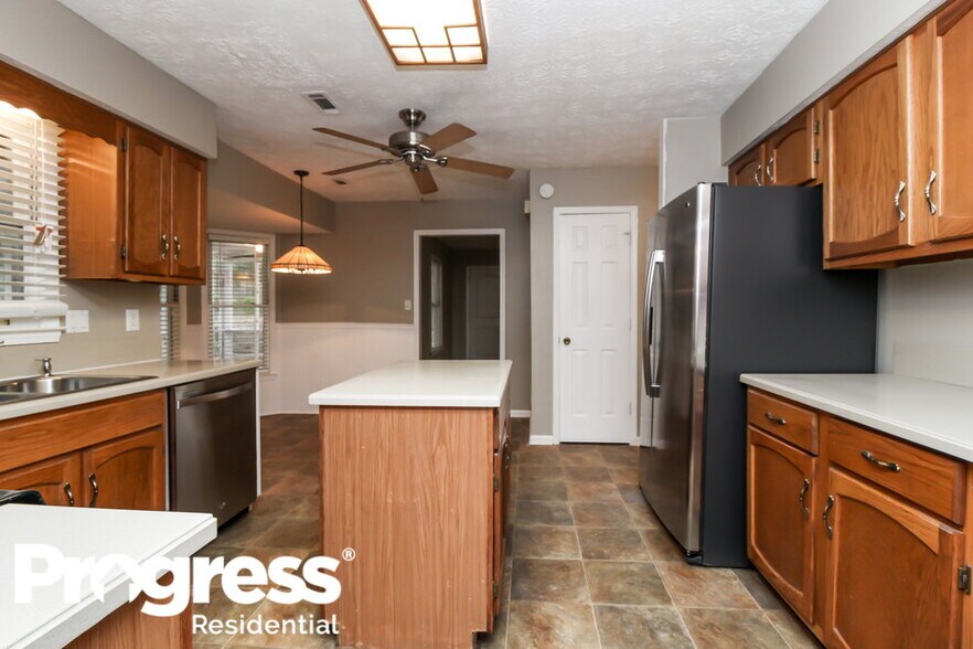 Building Photo - 505 Planceer Pl