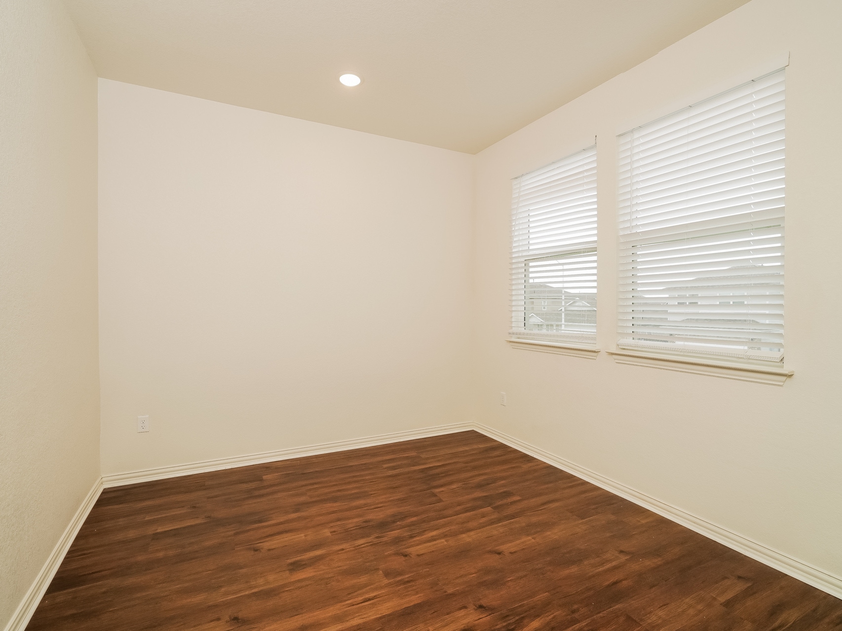 Building Photo - 2713 Brogan Crk