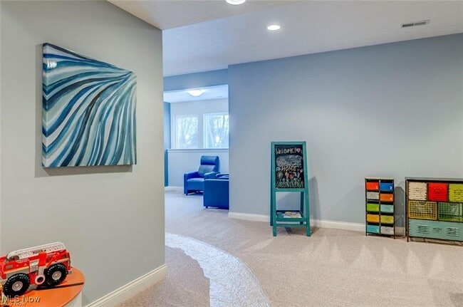 Building Photo - 9360 Rockys Ct