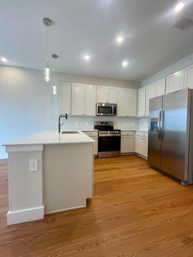 Building Photo - 6159 Park Promenade Way