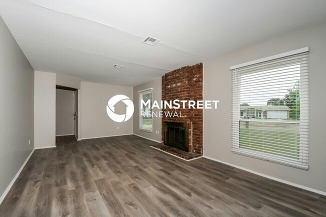 Building Photo - 3 Bedroom Pet-Friendly Home in St. Louis, MO with Main Street Renewal