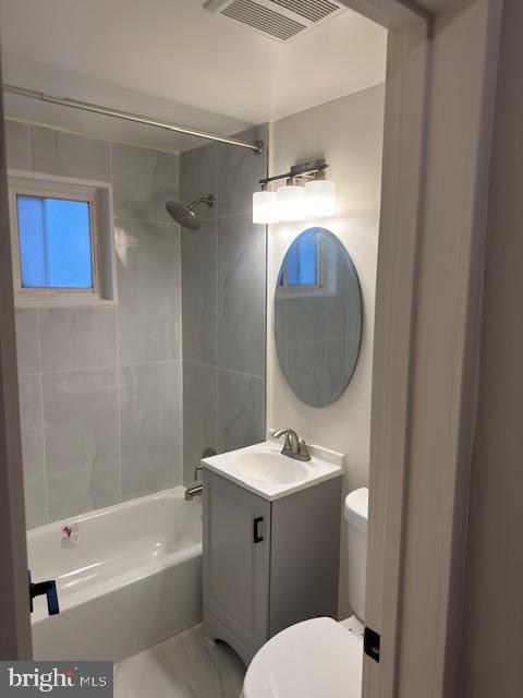 Building Photo - 4253 Brooks St NE