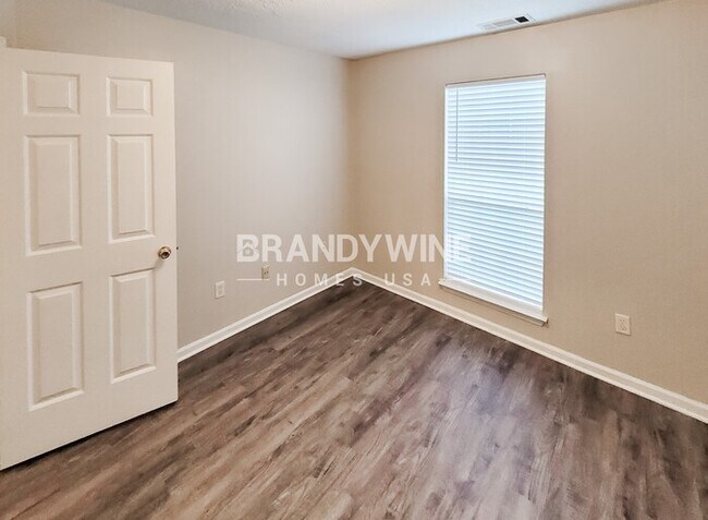 Building Photo - 5597 Blackburg Dr