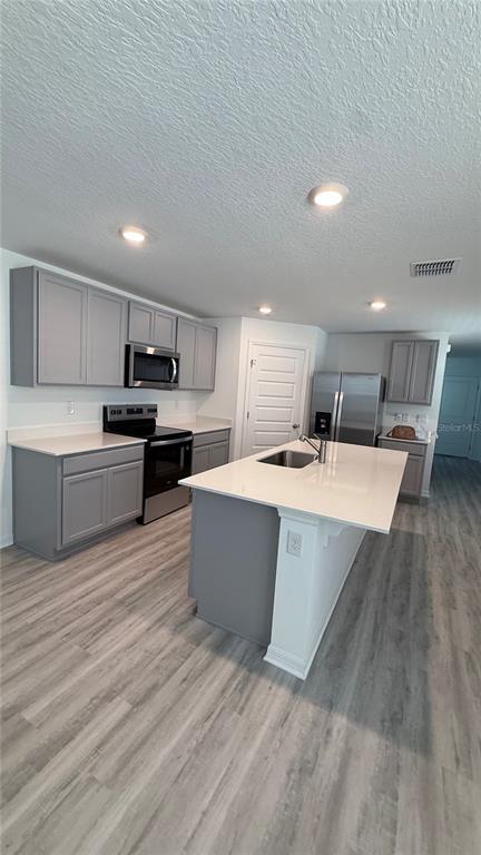 Building Photo - 3340 Pine Lily Ave