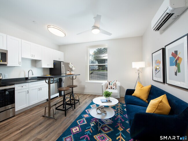 Building Photo - 170 Ridge Rd