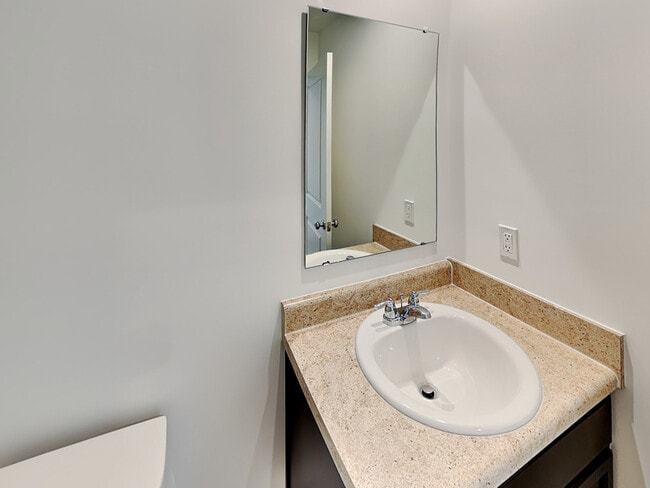 Building Photo - 2056 White Oak Ln